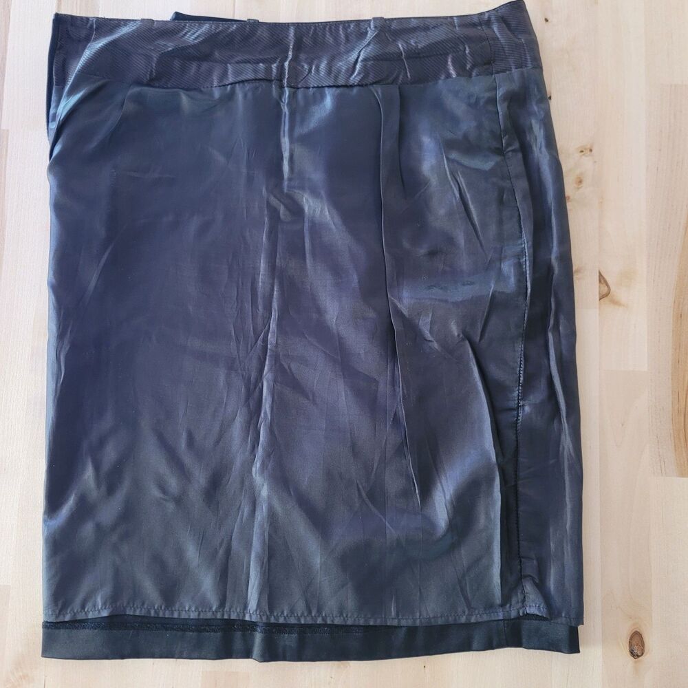 Pencil Skirt Black SZ 4 Shiny Side Zipper Sexy Dressy - Picture 4 of 5